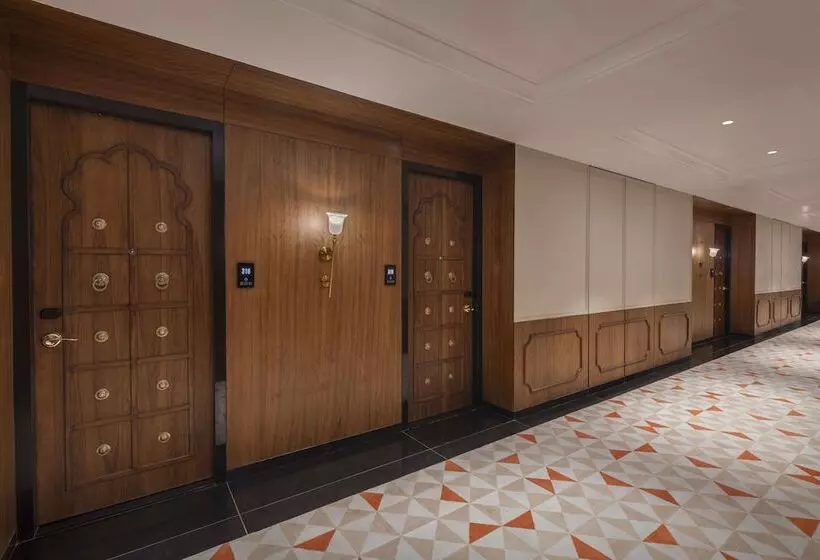 Hotelli Uday Palace Navsari, A Member Of Radisson Individuals