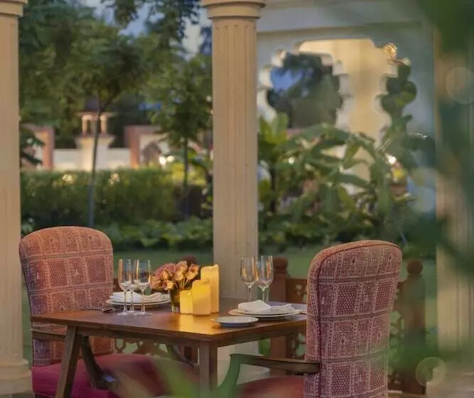 Hotelli Uday Palace Navsari, A Member Of Radisson Individuals