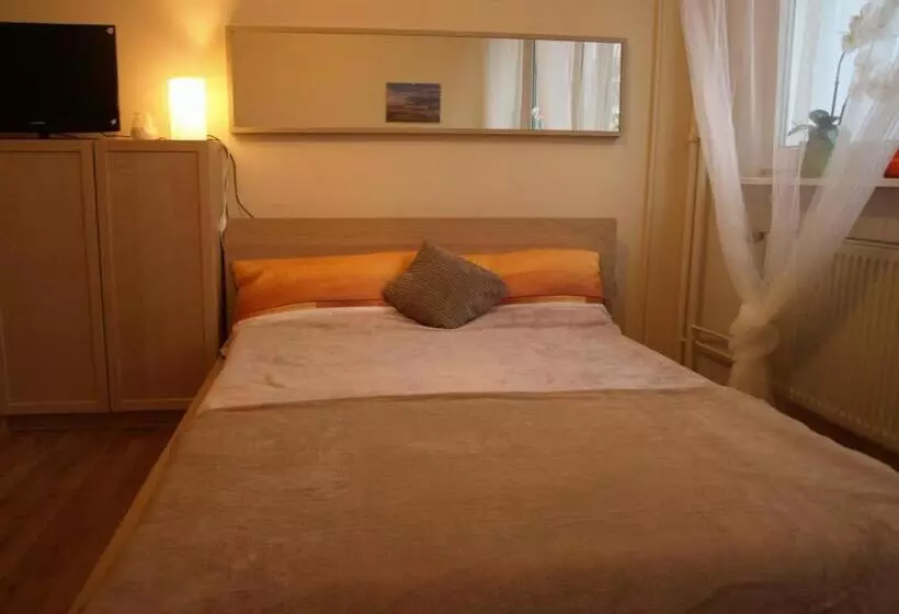 پانسیون Apartment Rochstrasse Berlin