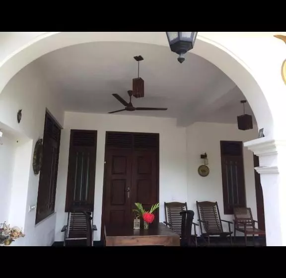 Pensió Dew Drop Villa
