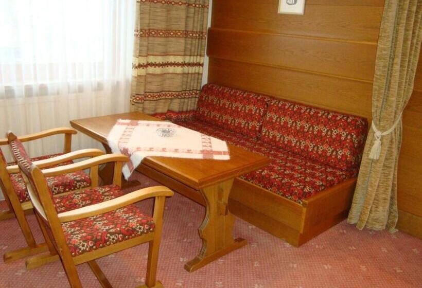 פנסיון Garni Val Sinestra