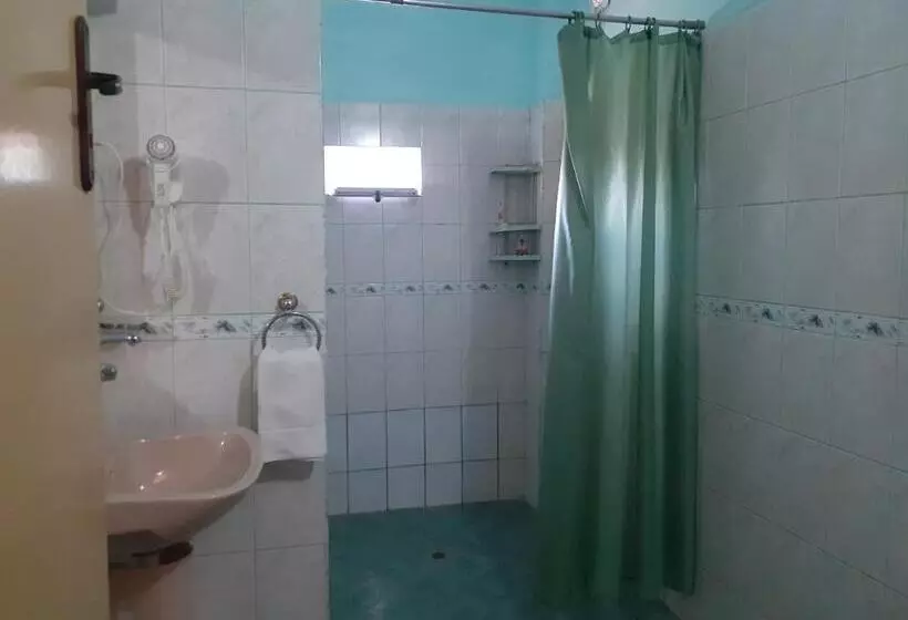 Majatalo Guest House Edelvais
