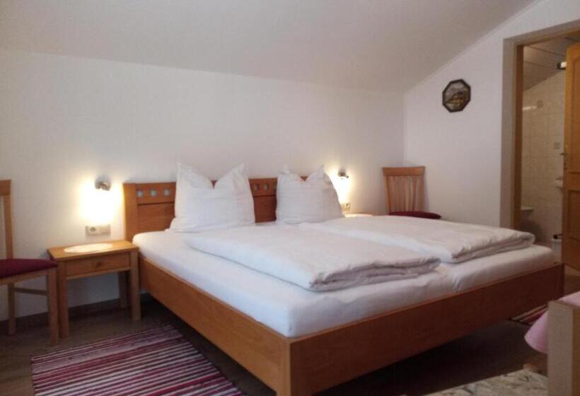 פנסיון Haus Höller