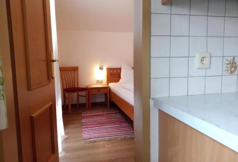 פנסיון Haus Höller