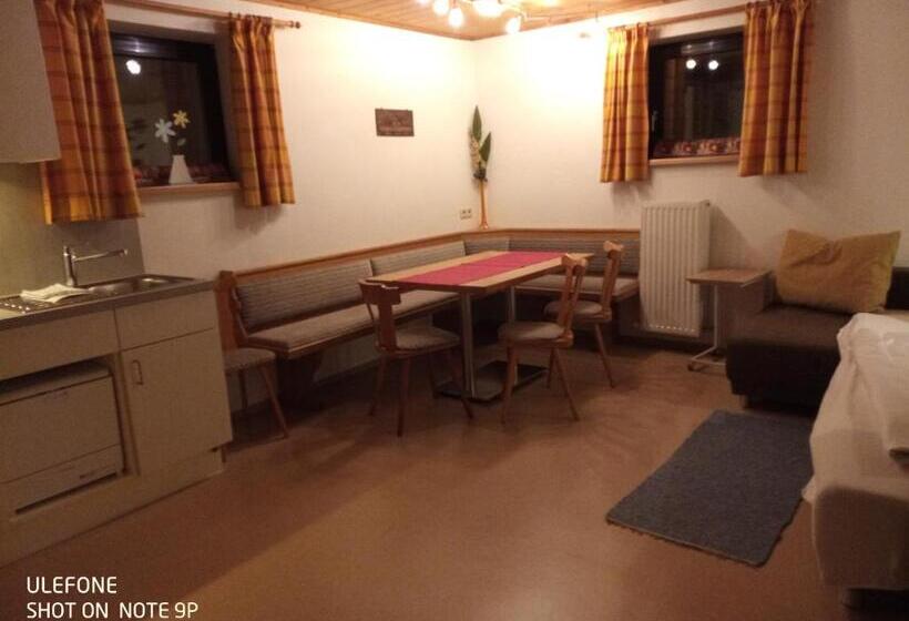 פנסיון Haus Höller