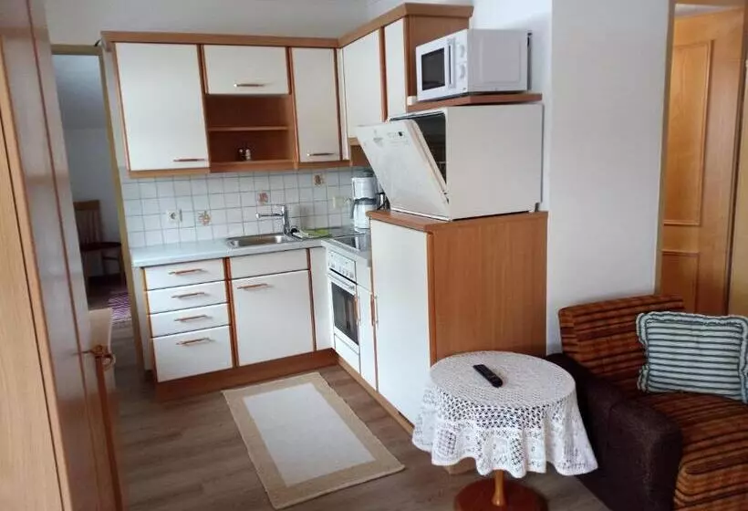 ペンション Haus Höller