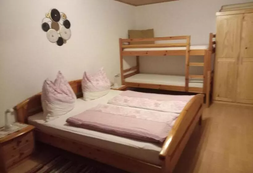 ペンション Haus Höller