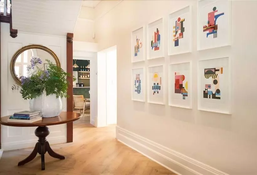 Majatalo One Kensington Boutique