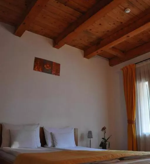 پانسیون Vila Sara/adult Only