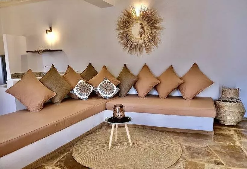 Aamiaismajoitus (B&B) Antares Villa