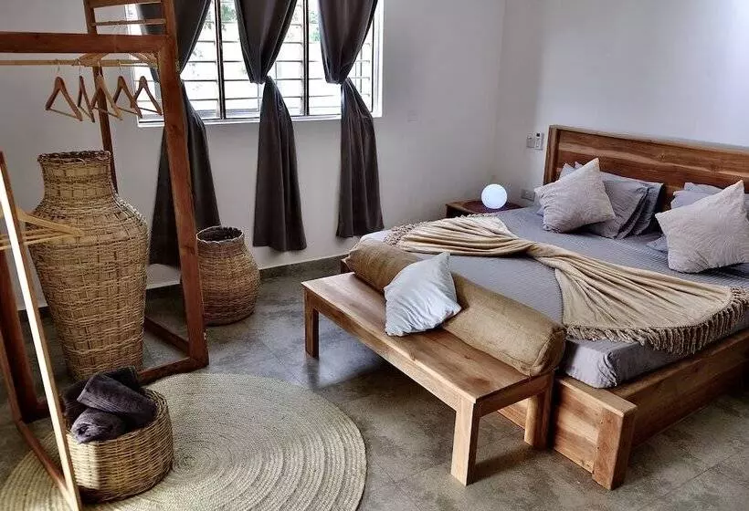 Aamiaismajoitus (B&B) Antares Villa