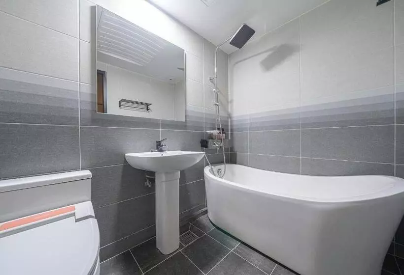 By Ths Valentine Hotel Incheon