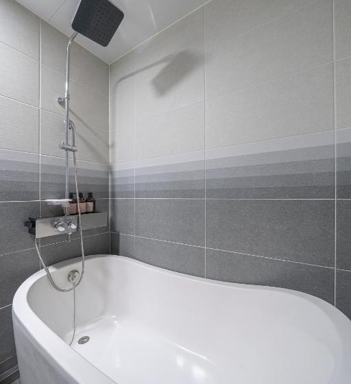 By Ths Valentine Hotel Incheon