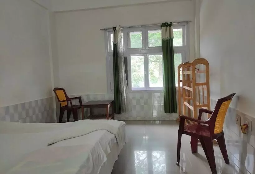 Hotelli Homecation Manas View Jungle Resort