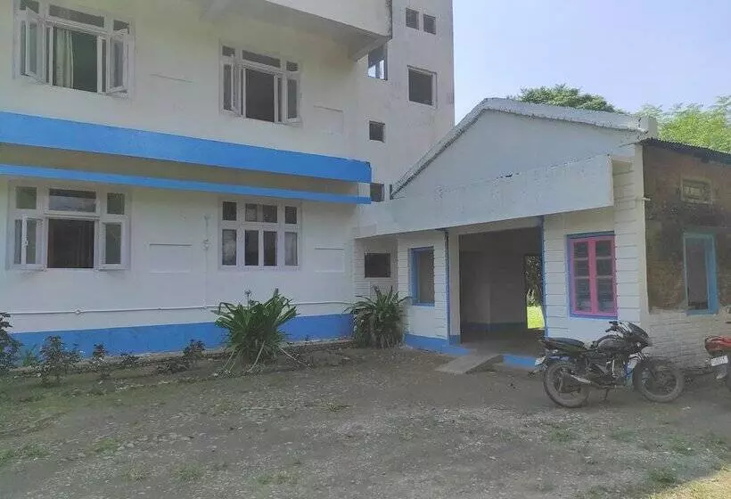 Hotelli Homecation Manas View Jungle Resort