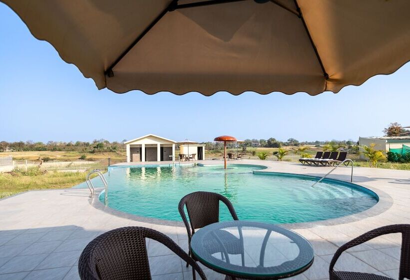 호텔 Parijat Lake Resort By Goldmark, Madhai  Satpura National Park