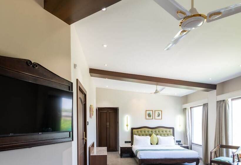 호텔 Parijat Lake Resort By Goldmark, Madhai  Satpura National Park