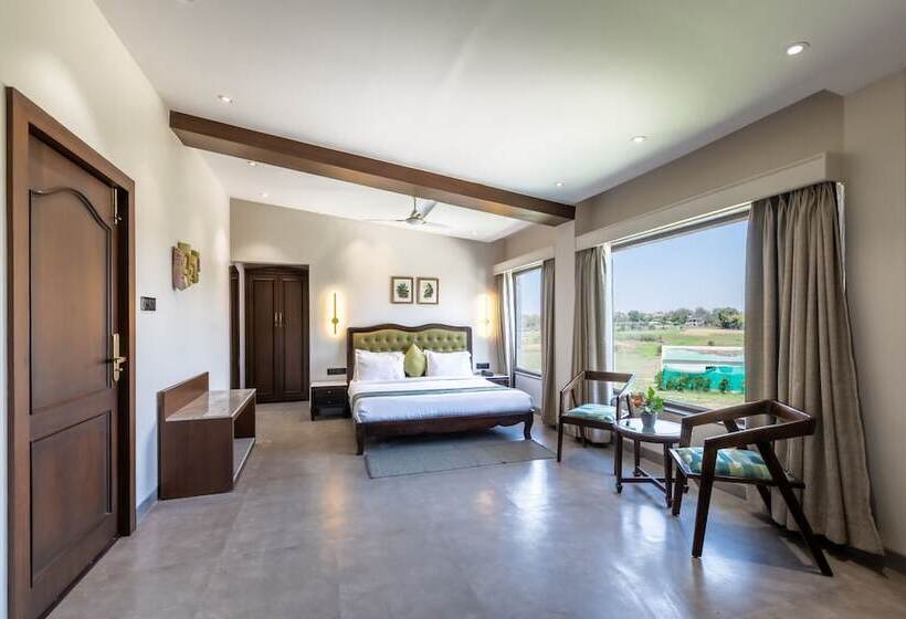 호텔 Parijat Lake Resort By Goldmark, Madhai  Satpura National Park