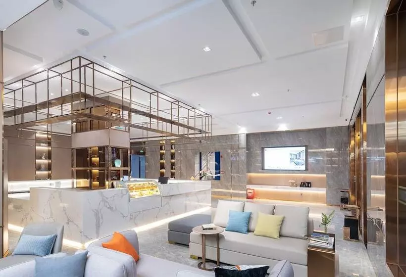 Hotelli Poltton International