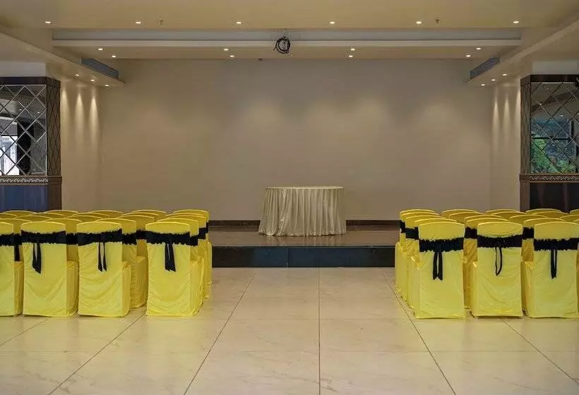 Hotelli Poonam Residency