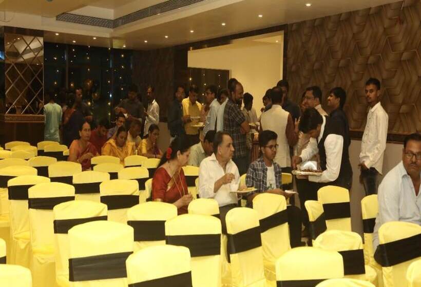 Hotel Poonam Residency