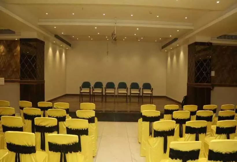 Hotelli Poonam Residency