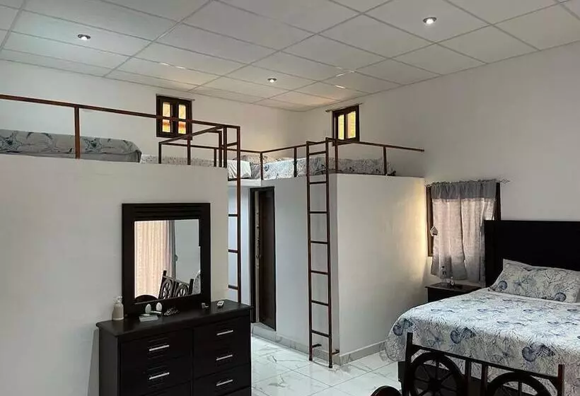 هتل Rancho Las Lomas