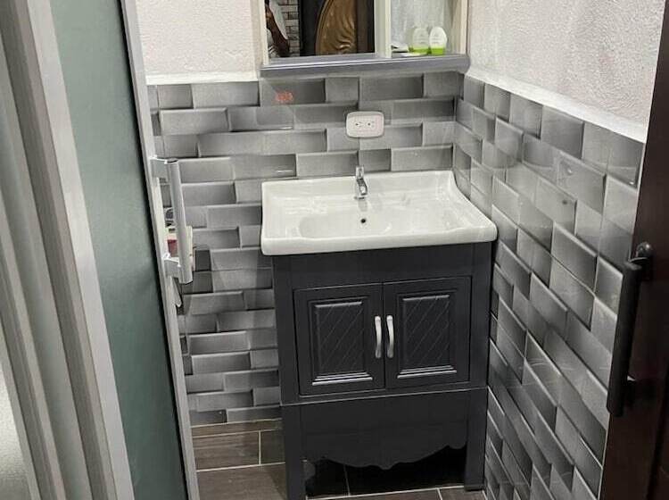 هتل Rancho Las Lomas