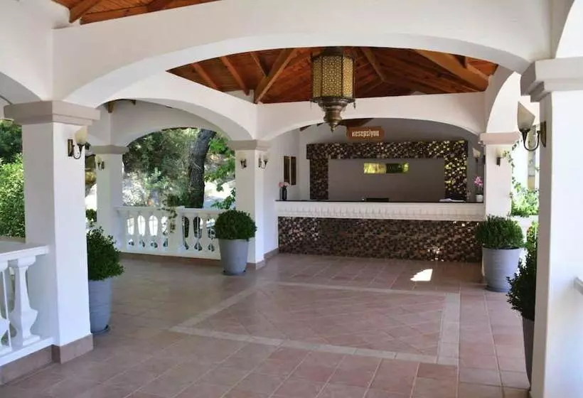 Lomakeskus Pine Villas & Apartments Kusadasi