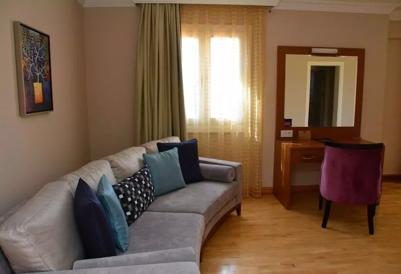 Lomakeskus Pine Villas & Apartments Kusadasi