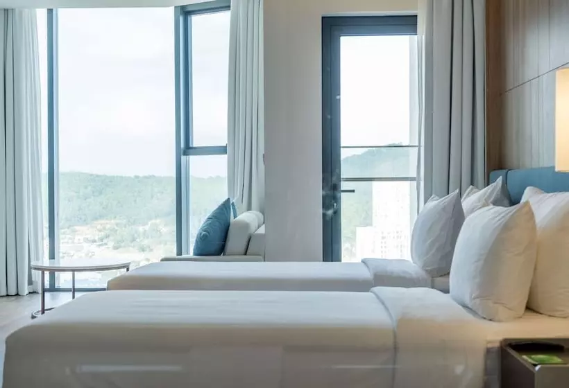 A La Carte Ha Long Bay Residence