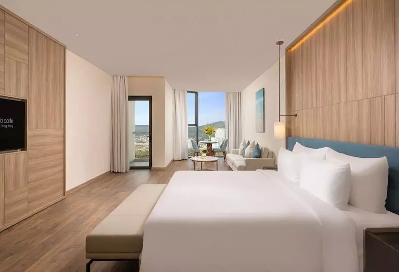 A La Carte Ha Long Bay Residence