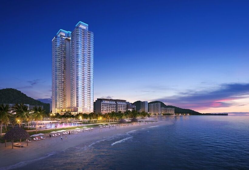 A La Carte Ha Long Bay Residence