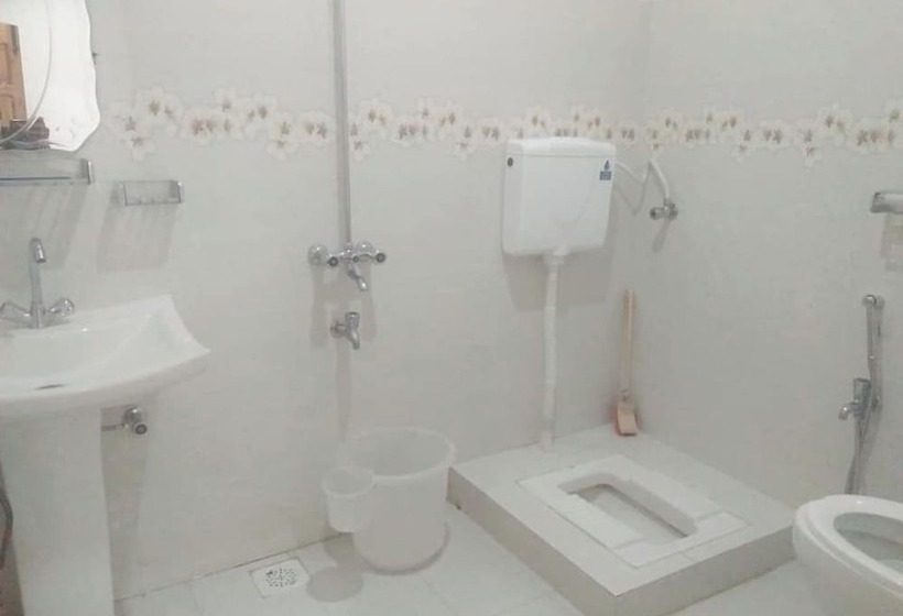 Blue Bell Hotel And Restaurant Balakot