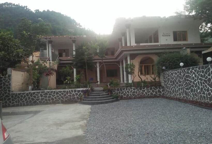 Blue Bell Hotel And Restaurant Balakot