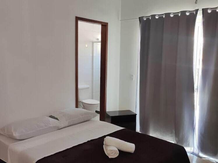 مسافرخانه Pousada Arraial Beach