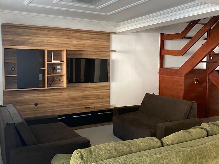 مسافرخانه Pousada Arraial Beach