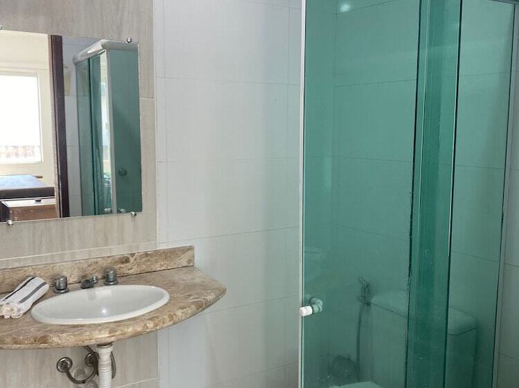 مسافرخانه Pousada Arraial Beach