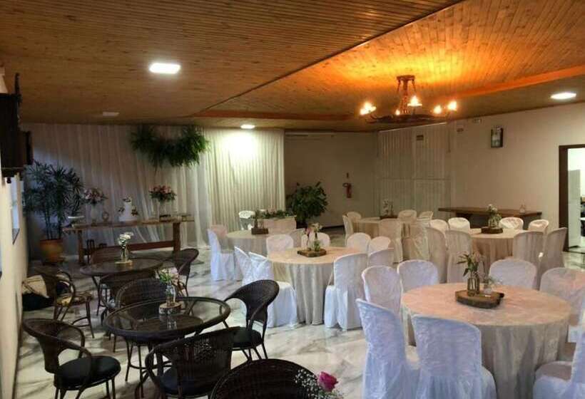 פונדק Pousada Sítio Novo