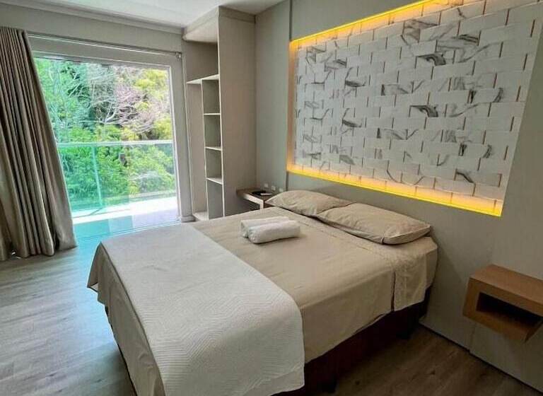 פונדק Pousada Sítio Novo