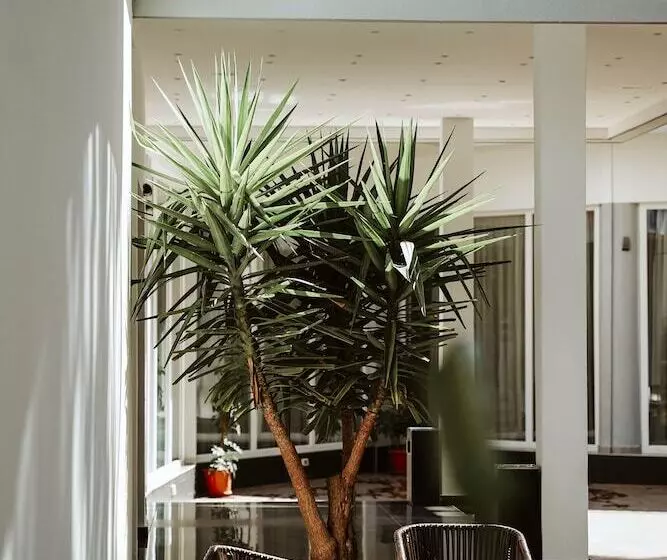 Hotelli Atrium Deluxe Resort