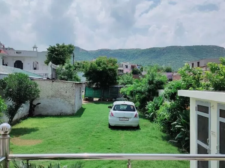 Hotelli Hilltop Residency