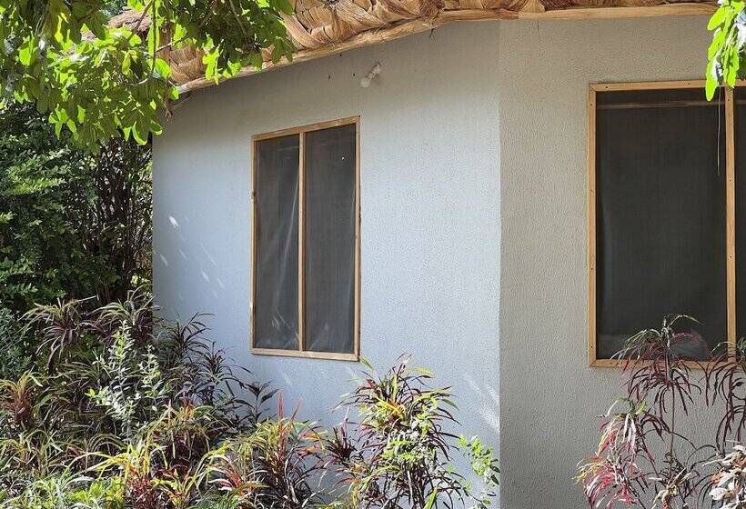 בית מלון כפרי Jungle Pearl Resort