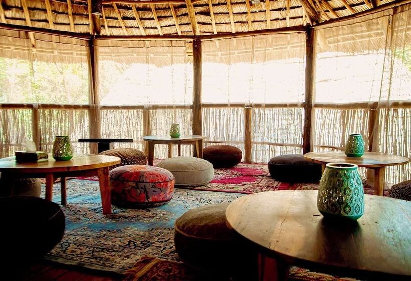 בית מלון כפרי Jungle Pearl Resort