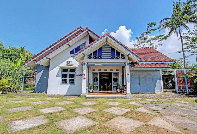 Szálloda Lanaya Guesthouse By Oyo