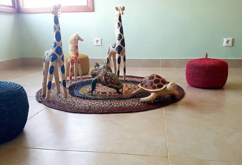 هتل Maison Charrette