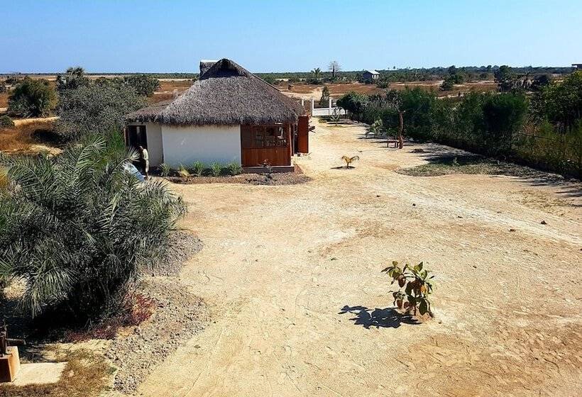 هتل Maison Charrette