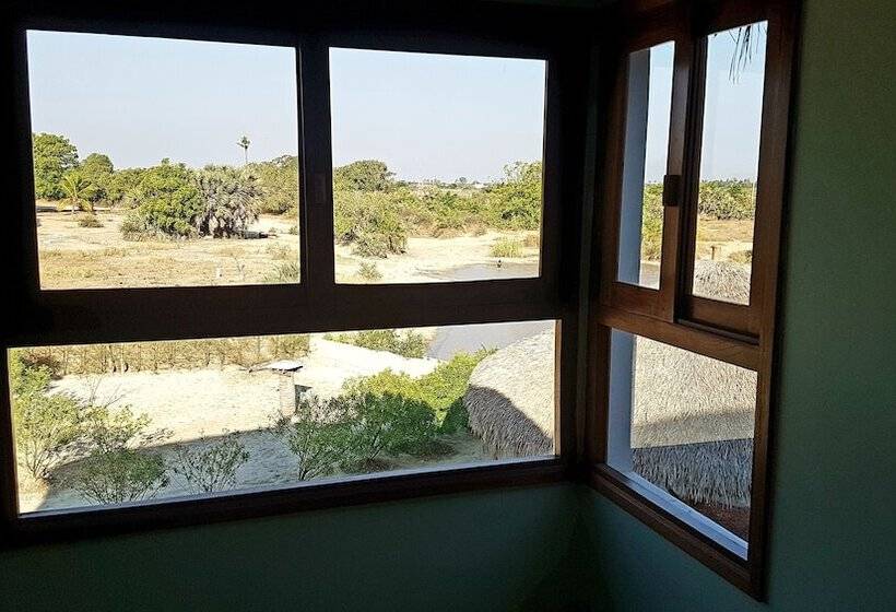 هتل Maison Charrette