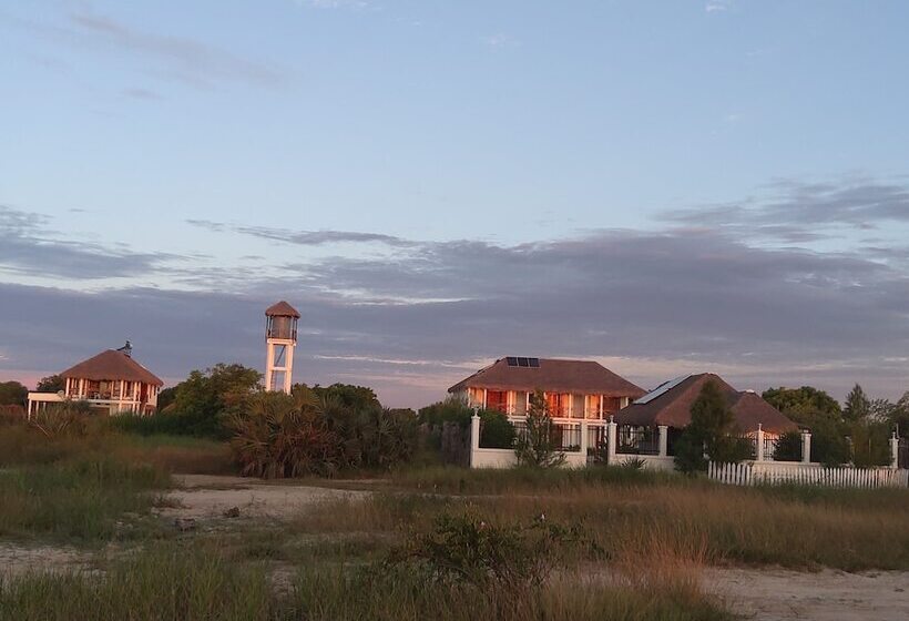 هتل Maison Charrette