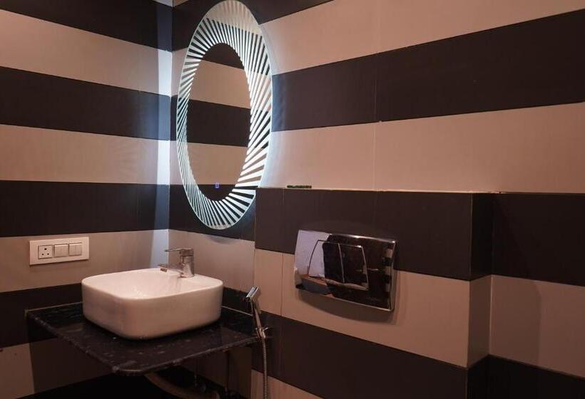 Hotelli O Delhi, Near Metro Station Karol Bagh